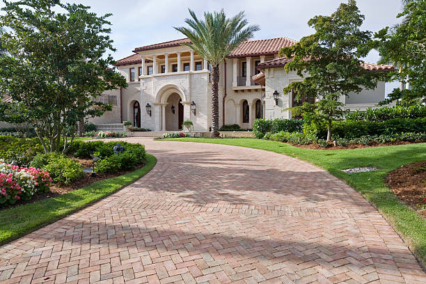 Best Local Driveway Pavers  in Como, MS